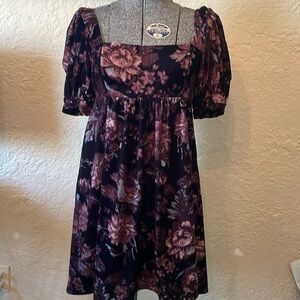 Urban Outfitters dramatic velvet mini dress / tunic. Small. New with tags. Boho